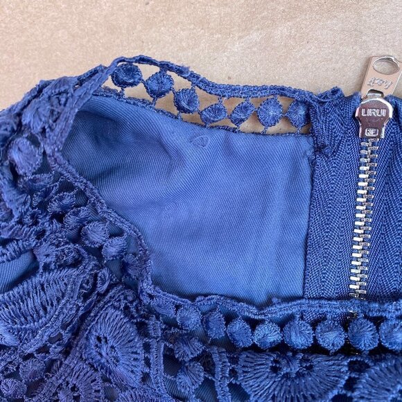 Abercrombie & Fitch Blue Lace Crochet Crop Tank Top Shirt Sz Medium - Picture 7 of 8